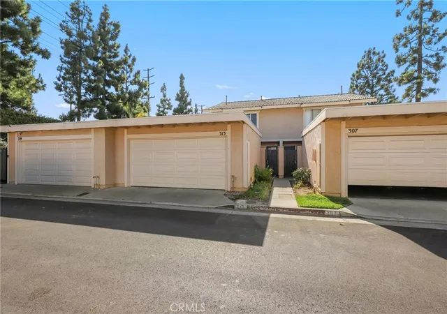 Photo 3 of Single family home for sale at 313 S Belmont Ln, Placentia, CA 92870 | MLS# PW26176224 | Listing updated on 2026-10-08