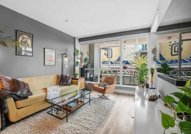Listing Photo 5 - Condo for sale in building located at 325 7Th, San Diego, CA 92101 - Unit #308