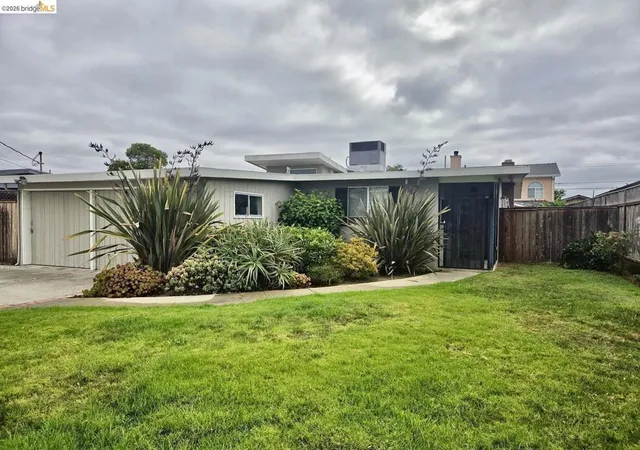 Photo 3 of Single family home for sale at 2620 Fordham St, East Palo Alto, CA 94303 | MLS# 41145104 | Listing updated on 2026-10-01