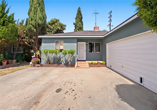 Photo 3 of Sale Pending at 5265 Aldrich, South Gate, CA 90280 | MLS# DW26178599 | Listing updated on 2026-09-21