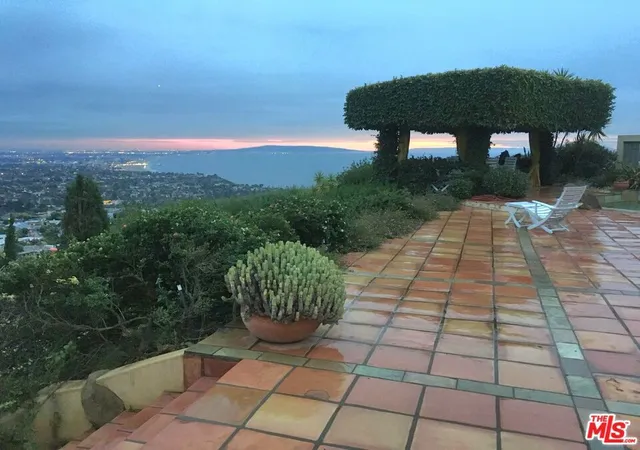 Photo 2 of Single family home for sale at 1058 Vista Grande Dr, Pacific Palisades, CA 90272 | MLS# 26872765 | Listing updated on 2026-10-05