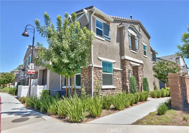 Photo 1 of Condo for sale at 41987 Isadora #1404, Murrieta, CA 92562 | MLS# SW26178607 | Listing updated on 2026-09-13