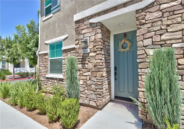 Photo 3 of Condo for sale at 41987 Isadora #1404, Murrieta, CA 92562 | MLS# SW26178607 | Listing updated on 2026-09-13
