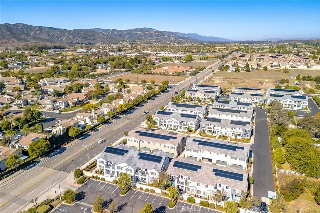 Listing Photo 46 - Condo for sale in 41987 Isadora located at 41987 Isadora, Murrieta, CA 92562 - Unit #1404
