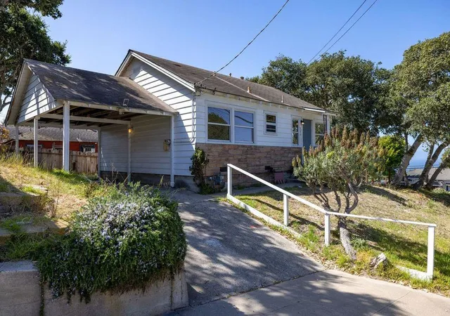 Photo 2 of Single family home for sale at 306 9th Street, Pacific Grove, CA 93950 | MLS# ML82055150 | Listing updated on 2026-10-12
