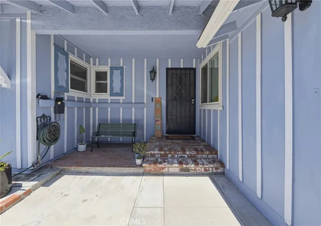 Photo 2 of Single family home for sale at 4201 W Oak, Fullerton, CA 92833 | MLS# PW26177656 | Listing updated on 2026-09-20