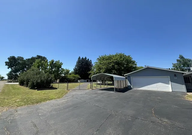 Photo 3 of Single family home for sale at 5050 Bo Peep Ln, Redding, CA 96002 | MLS# 219151436DA | Listing updated on 2026-10-07