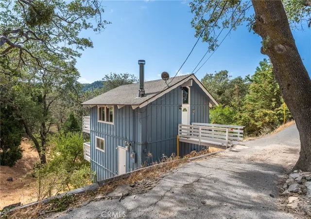 Photo 1 of Single family home for sale at 29199 Lake Brk, Cedar Glen, CA 92321 | MLS# SR26178461 | Listing updated on 2026-09-13