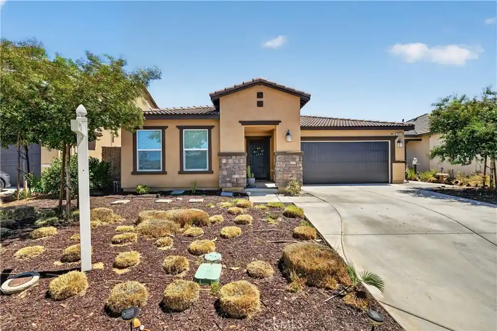 Photo 1 of Sale Pending at 2417 Tulip Dr, Perris, CA 92570 | MLS# IG26178670 | Listing updated on 2026-10-22
