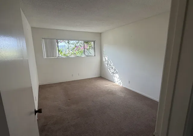 Photo 3 of Condo for sale at 2002 4th Street #111, Santa Monica, CA 90405 | MLS# 26870341 | Listing updated on 2026-09-27