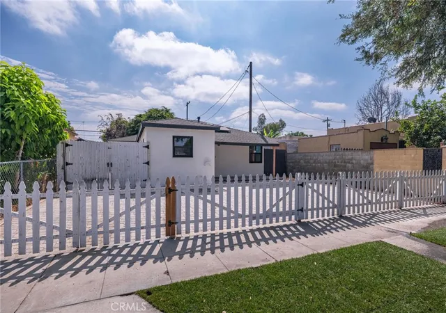 Photo 1 of Single family home for sale at 5910 Walnut Ave, Long Beach, CA 90805 | MLS# SB26178664 | Listing updated on 2026-09-30
