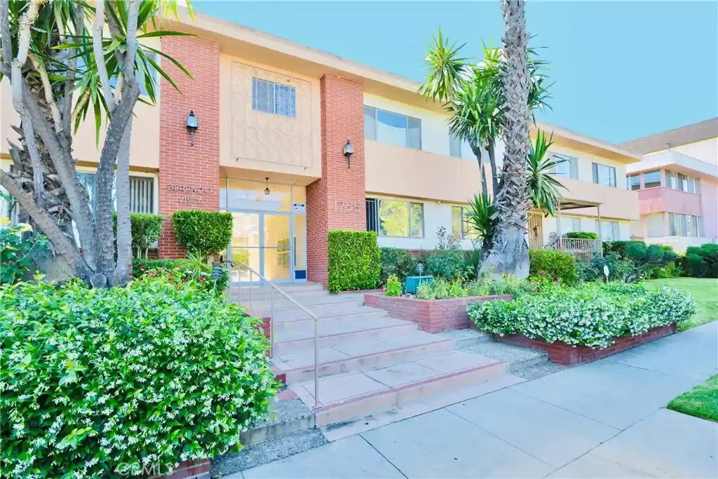 Listing Photo 1 - Condo for sale in 1755 N Berendo located at 1755 N Berendo, Los Angeles, CA 90027 - Unit #28
