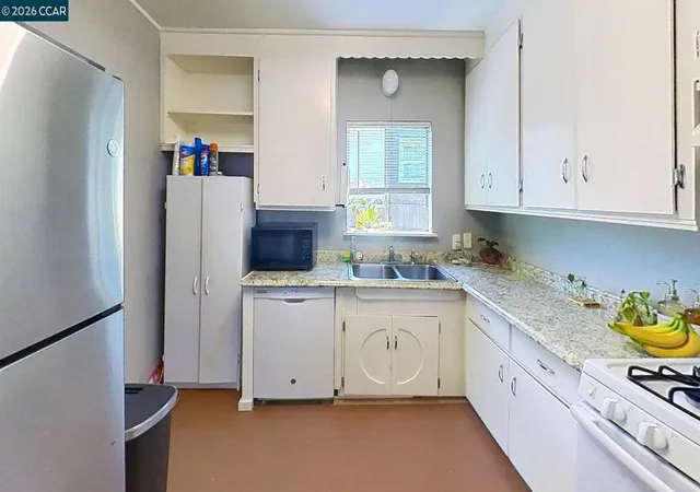Photo 3 of Sale Pending at 90 Linscheid, Pittsburg, CA 94565 | MLS# 41145126 | Listing updated on 2026-10-04