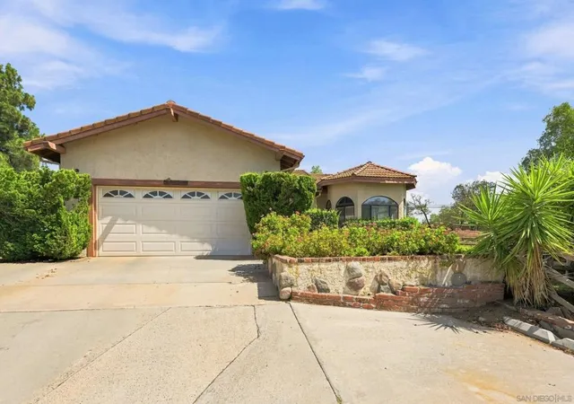 Photo 3 of Single family home for sale at 30136 Rolling Hills, Valley Center, CA 92082 | MLS# 260020020SD | Listing updated on 2026-09-21