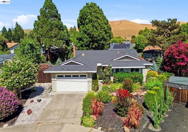 Photo 1 of Single family home for sale at 44 Fircrest Ct, San Ramon, CA 94583 | MLS# 41145132 | Listing updated on 2026-09-13