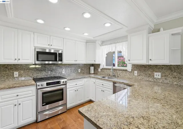 Photo 3 of Single family home for sale at 44 Fircrest Ct, San Ramon, CA 94583 | MLS# 41145132 | Listing updated on 2026-09-13