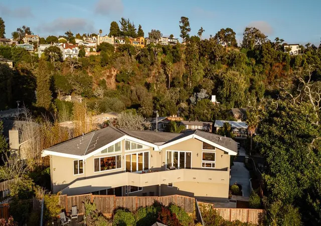 Photo 3 of Single family home for sale at 213 Sand St, Aptos, CA 95003 | MLS# ML82057415 | Listing updated on 2026-10-11