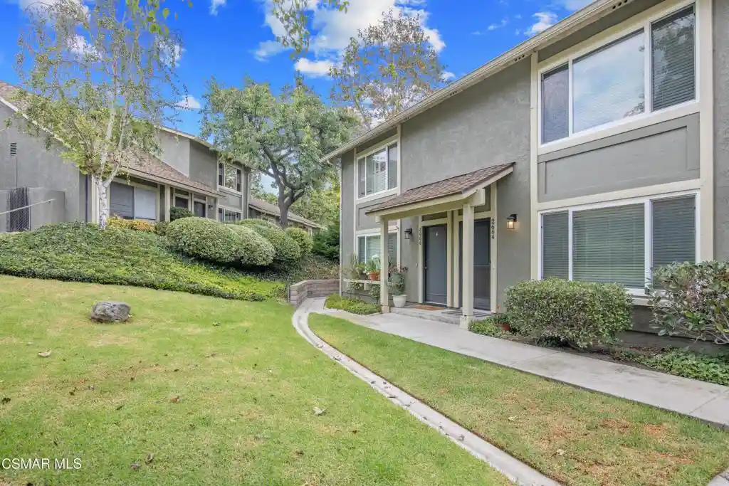 Listing Photo 1 - Condo for sale in 2664 La Paloma Cir located at 2664 La Paloma Cir, Thousand Oaks, CA 91360 - Unit 2664 La Paloma Cir