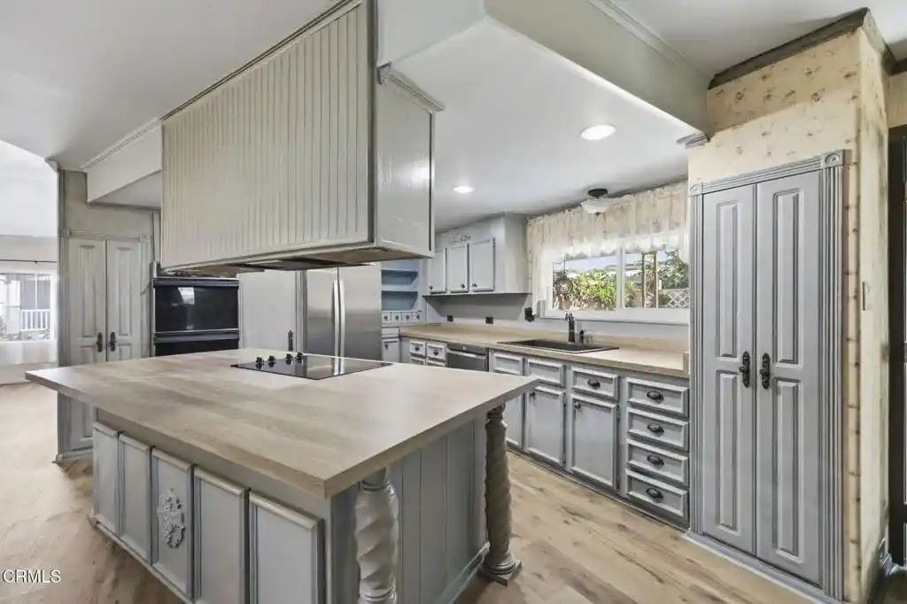 Photo 1 of Manufactured home for sale at 36 Whitman Ct #36, Ventura, CA 93003 | MLS# V1-38209 | Listing updated on 2026-10-28