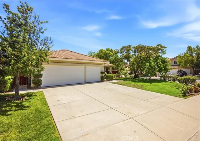 Photo 3 of Single family home for sale at 24501 Corte Rojelio, Murrieta, CA 92562 | MLS# PW26178877 | Listing updated on 2026-10-03
