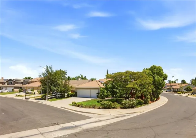 Photo 4 of Single family home for sale at 24501 Corte Rojelio, Murrieta, CA 92562 | MLS# PW26178877 | Listing updated on 2026-10-03