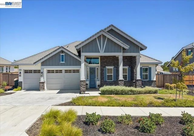 Photo 1 of Single family home for sale at 5010 Neroly Rd, Oakley, CA 94561 | MLS# 41145164 | Listing updated on 2026-10-08