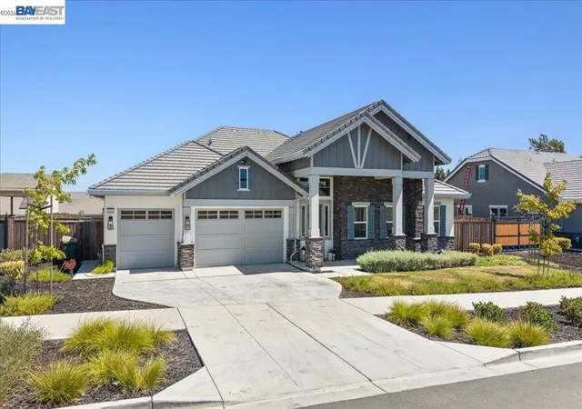 Photo 3 of Single family home for sale at 5010 Neroly Rd, Oakley, CA 94561 | MLS# 41145164 | Listing updated on 2026-10-08