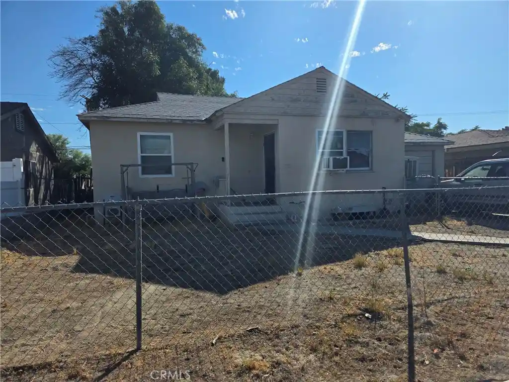 Multi family home for sale at 264 N Dillon, San Jacinto, CA 92583 | MLS# IV26178918