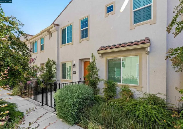 Photo 2 of Condo for sale at 5301 E Commerce Way #58104, Sacramento, CA 95835 | MLS# 41145170 | Listing updated on 2026-09-21