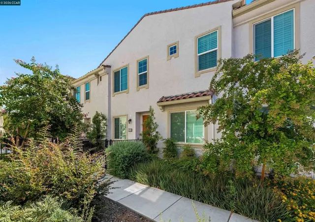 Photo 3 of Condo for sale at 5301 E Commerce Way #58104, Sacramento, CA 95835 | MLS# 41145170 | Listing updated on 2026-09-21