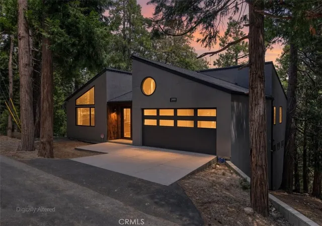 Photo 1 of Single family home for sale at 28986 Alder Ter, Cedar Glen, CA 92321 | MLS# IG26177998 | Listing updated on 2026-10-12