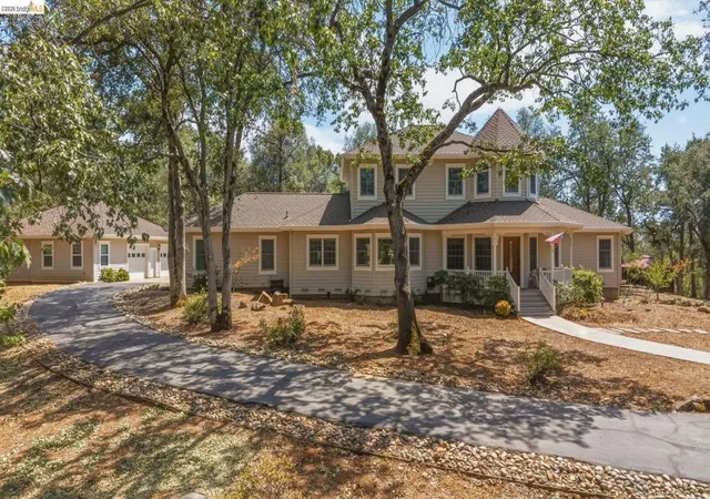 Photo 2 of Sale Pending at 16161 Parkridge, Sonora, CA 95370 | MLS# 41145174 | Listing updated on 2026-10-06