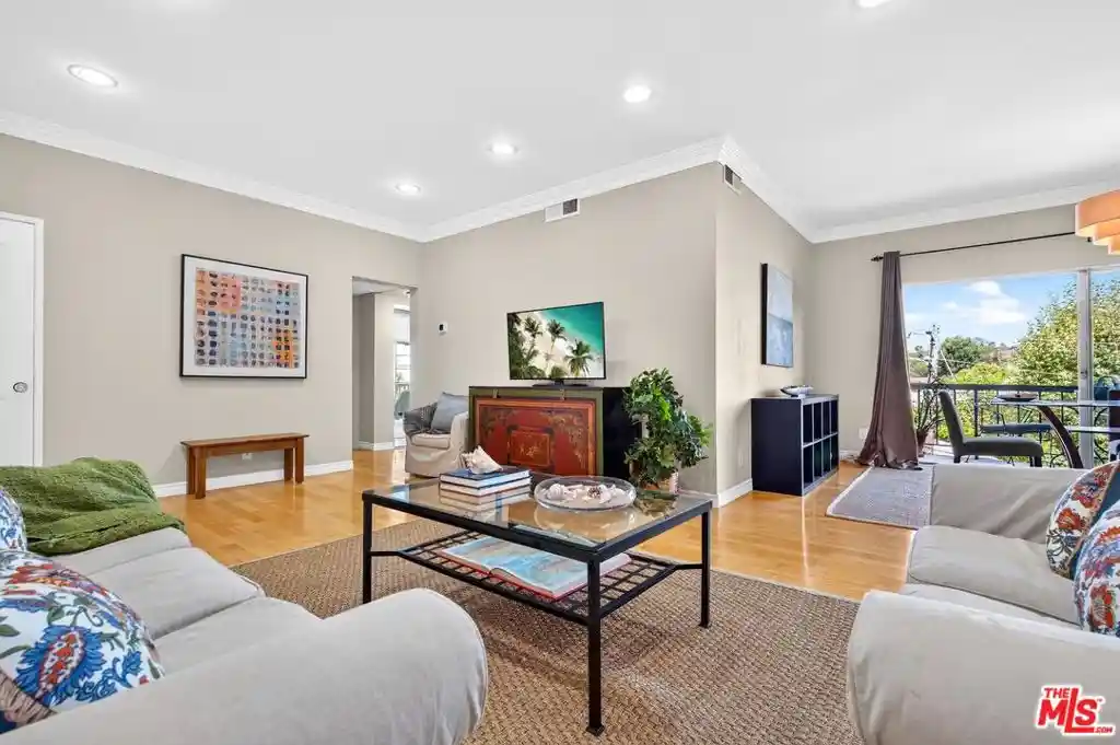 Photo 1 of Condo for sale at 612 S Barrington Ave #417, Los Angeles, CA 90049 | MLS# 26871847 | Listing updated on 2026-10-28