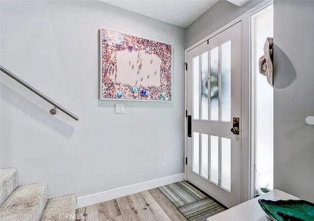Listing Photo 3 - Condo for sale in building located at 2512 Ocean, Manhattan Beach, CA 90266
