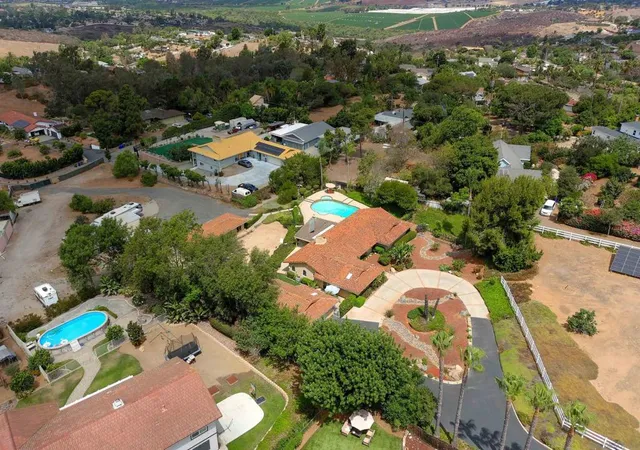 Photo 4 of Single family home for sale at 2720 Mason Way, Vista, CA 92084 | MLS# 260020048SD | Listing updated on 2026-09-13