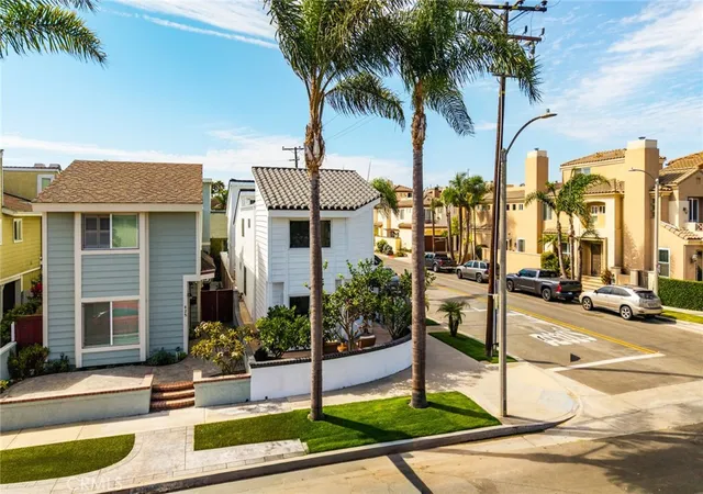 Photo 36 of Single family home for sale at 427 21st Street, Huntington Beach, CA 92648 | MLS# PW26179153 | Listing updated on 2026-10-12