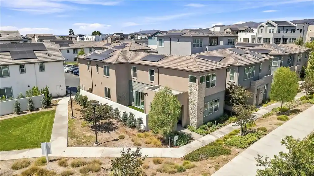 Photo 1 of Condo for sale at 291 Lynx, Irvine, CA 92618 | MLS# OC26178916 | Listing updated on 2026-10-18