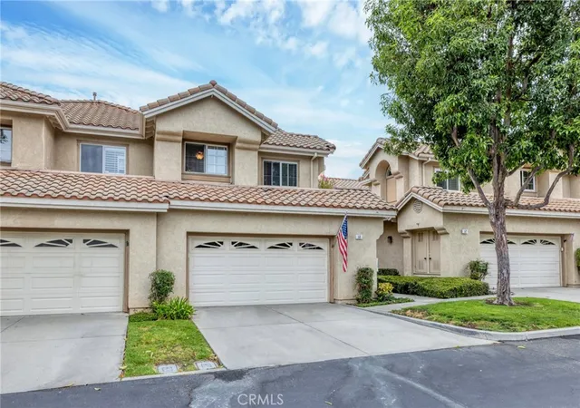 Photo 3 of Townhouse for sale at 149 Encantado, Rancho Santa Margarita, CA 92688 | MLS# OC26179178 | Listing updated on 2026-09-25