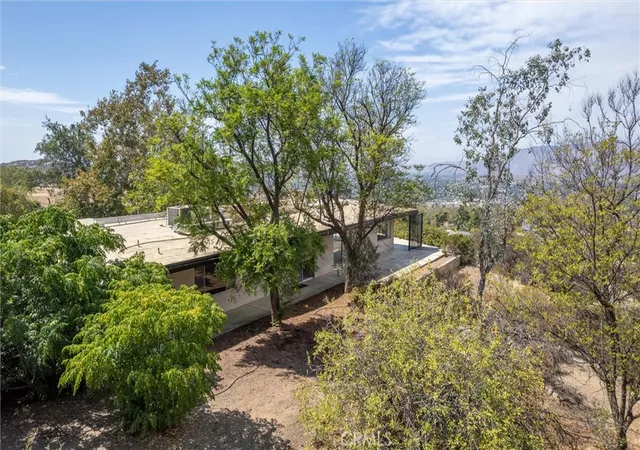 Photo 3 of Single family home for sale at 28280 Rawlings Rd, Hemet, CA 92544 | MLS# SW26171170 | Listing updated on 2026-09-29