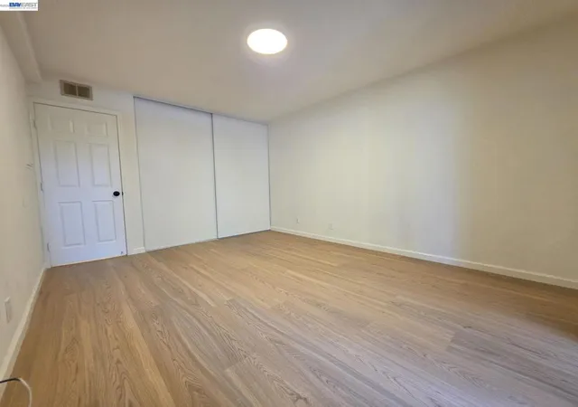 Listing Photo 4 - Condo for sale in building located at 287 E Warren Ave, Fremont, CA 94539