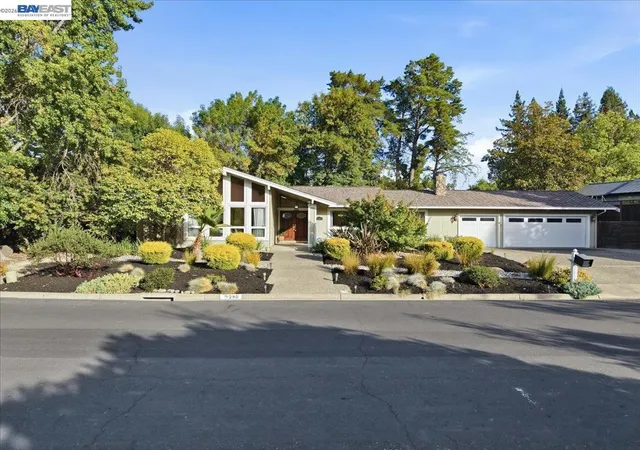 Photo 2 of Single family home for sale at 280 Bolla Ave, Alamo, CA 94507 | MLS# 41145224 | Listing updated on 2026-10-03