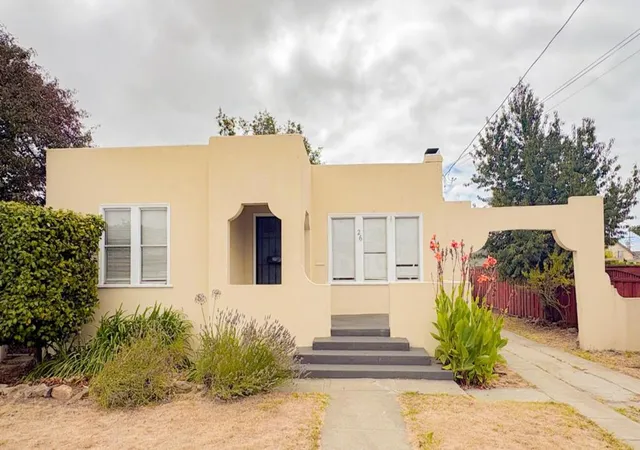 Photo 1 of Single family home for sale at 26 Laurel St, Watsonville, CA 95076 | MLS# ML82057900 | Listing updated on 2026-09-13