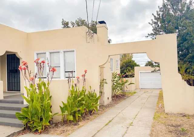 Photo 2 of Single family home for sale at 26 Laurel St, Watsonville, CA 95076 | MLS# ML82057900 | Listing updated on 2026-09-13