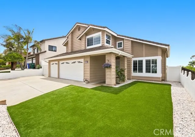Single family home for sale at 3425 Topeka, Carlsbad, CA 92010 | MLS# ND26179147
