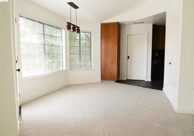 Listing Photo 5 - Condo for sale in building located at 5022 Lakeview Dr, San Ramon, CA 94582 - Unit #202