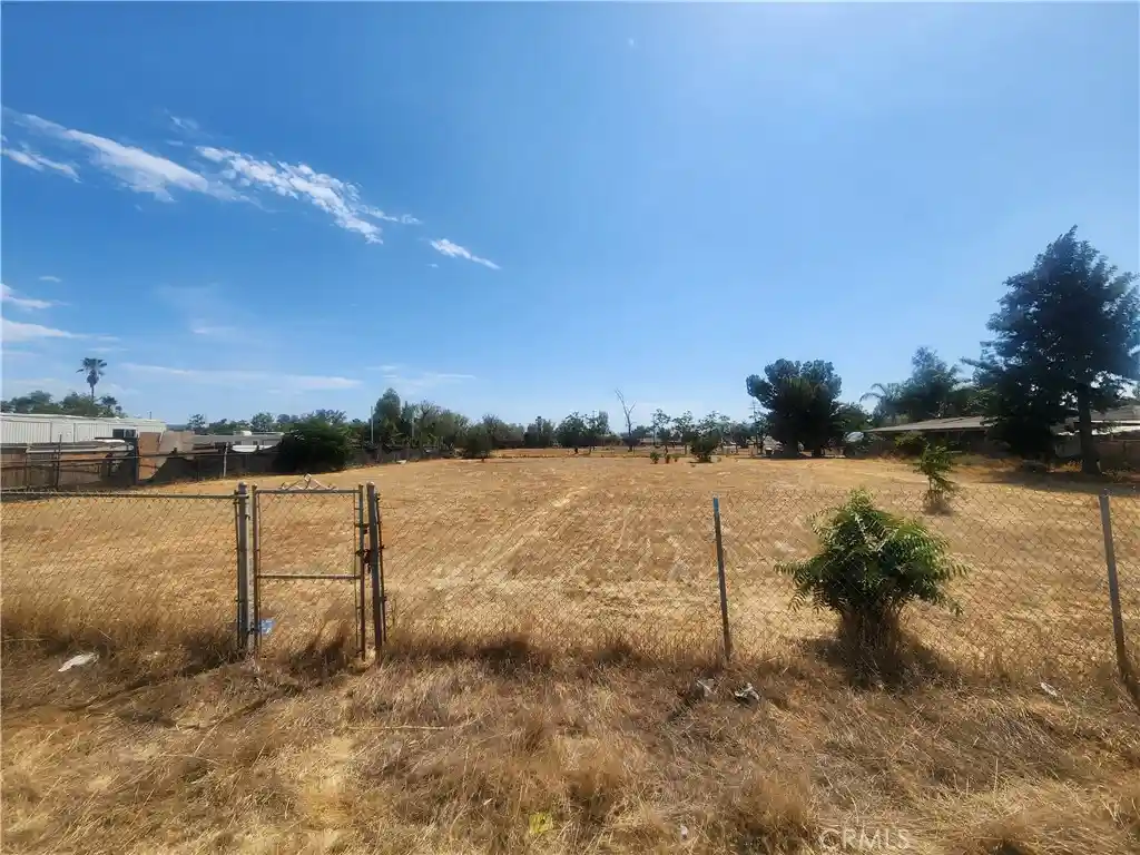 Land for sale at 27573 Jackson St, Menifee, CA 92585 | MLS# SW26178072
