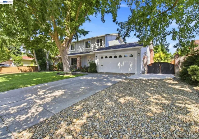 Photo 3 of Sale Pending at 2867 Winthrop Ave, San Ramon, CA 94583 | MLS# 41145240 | Listing updated on 2026-09-28