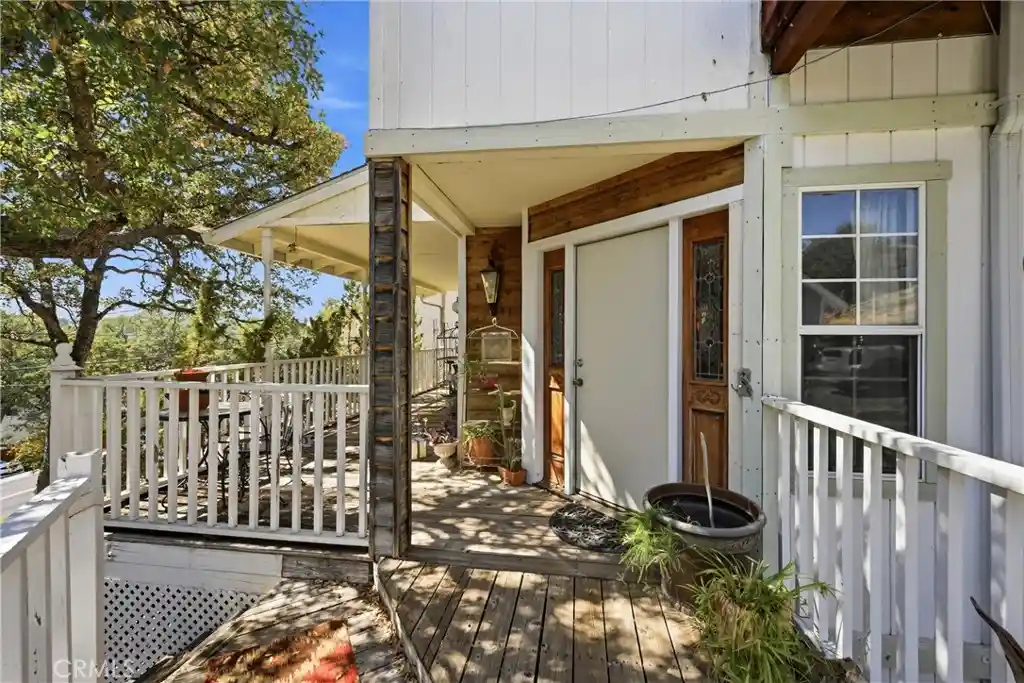 Single family home for sale at 18904 Deer Hl, Hidden Valley Lake, CA 95467 | MLS# LC26178104
