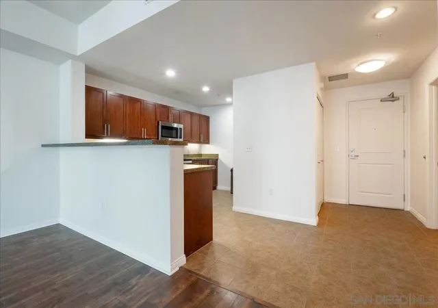 Photo 2 of Condo for sale at 206 Park Blvd #601, San Diego, CA 92101 | MLS# 260020108SD | Listing updated on 2026-10-05