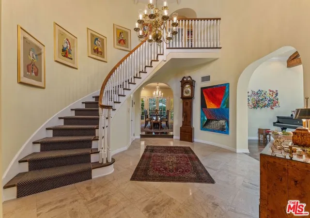 Photo 2 of Single family home for sale at 607 N Linden Dr, Beverly Hills, CA 90210 | MLS# 26871635 | Listing updated on 2026-10-01